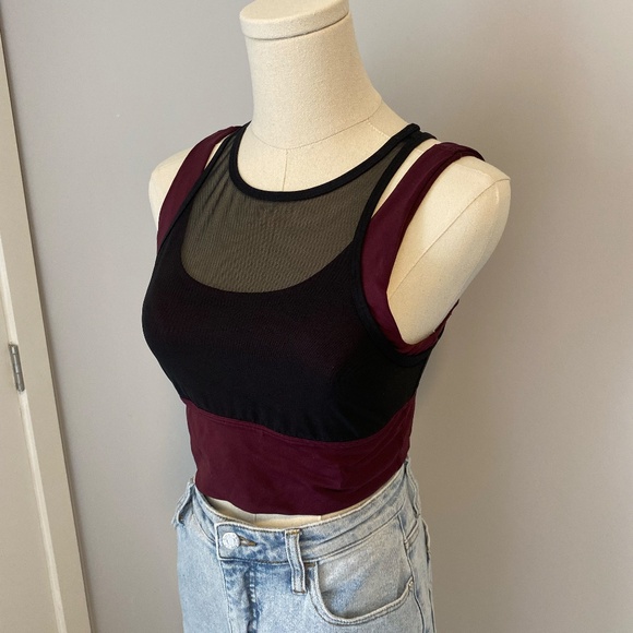 lululemon athletica Black and Burgundy Mesh Crop Top - Picture 2 of 6